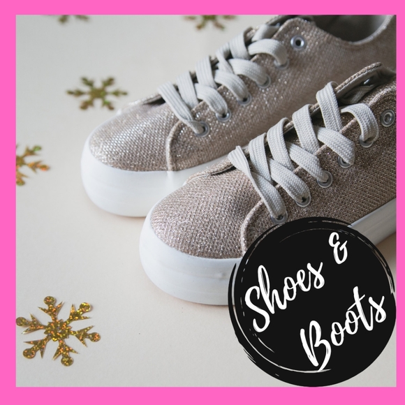 WOMEN'S SHOES AND BOOTS SECTION - Picture 3 of 5